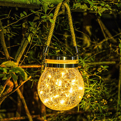 Solarna led lampa - ukras za dvorište i kuću