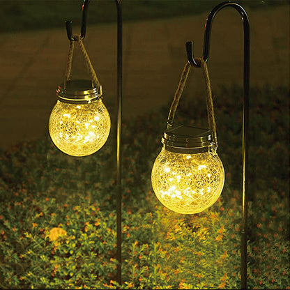 Solarna led lampa - ukras za dvorište i kuću